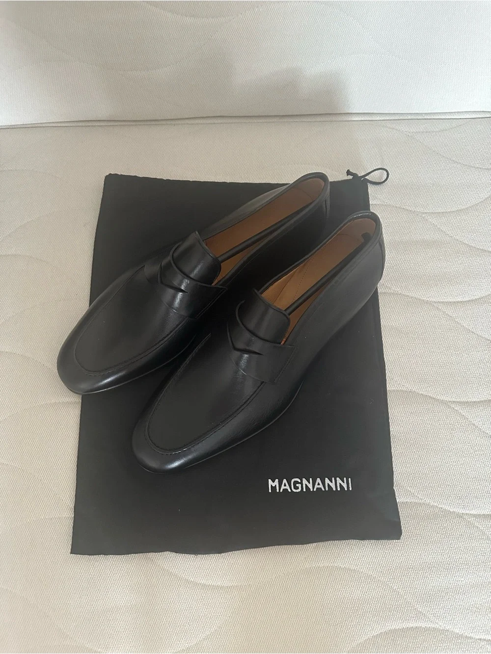 Magnanni Black Leather Penny Slip-On Loafers